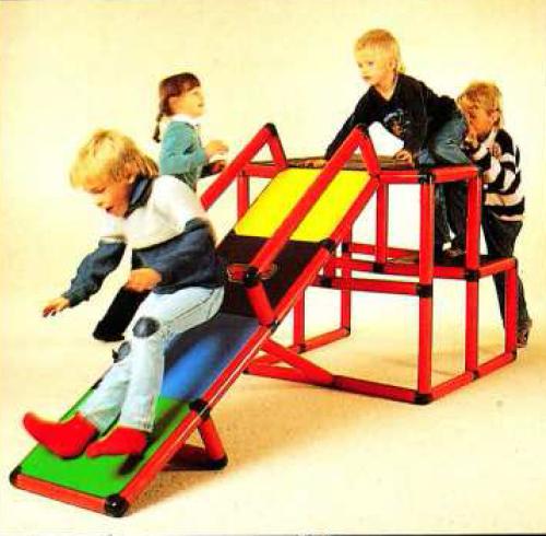 Children on a QUADRO jungle gym from the 1980s